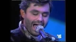 Vivere  Andrea Bocelli and Gerardina Trovato live [upl. by Lowrance]